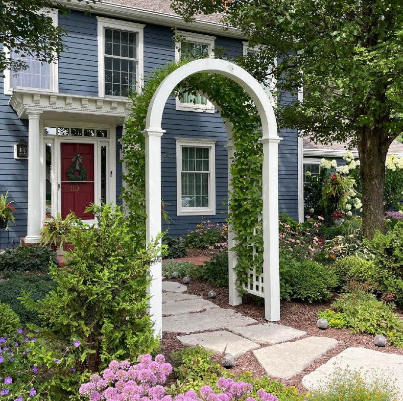 Symmetrical 5x5 arbor with 48" opening and square lattice sides