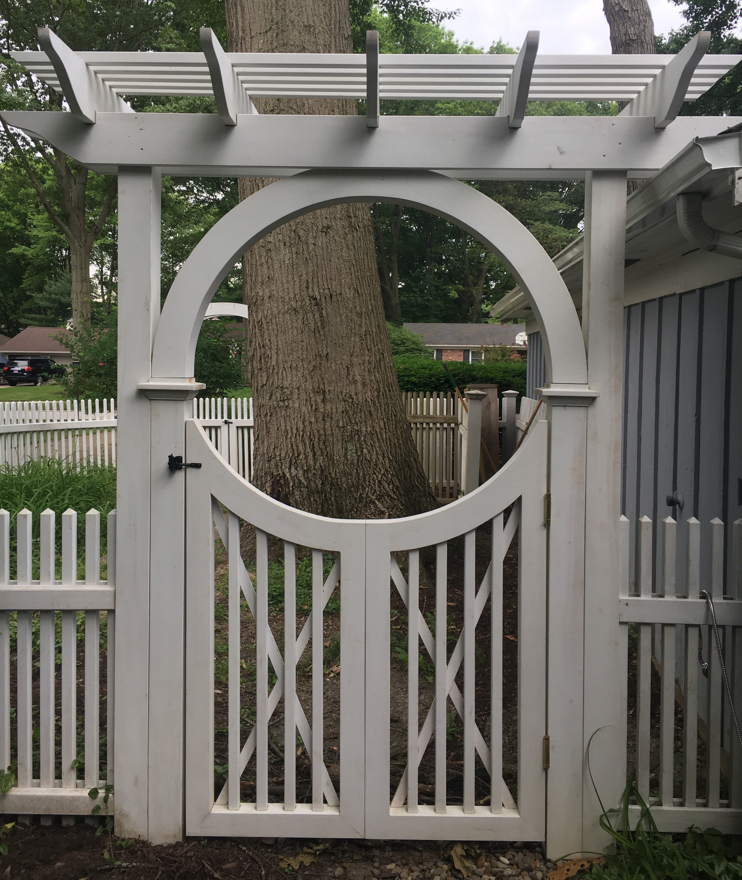New England Pergola Arbor with Martha's Vineyard gate