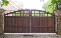 South Hampton Convex Wooden Driveway Gate (C)