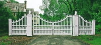 Staggered Concave Wooden Driveway Gate