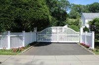 Estate Convex Wooden Driveway Gate (D)